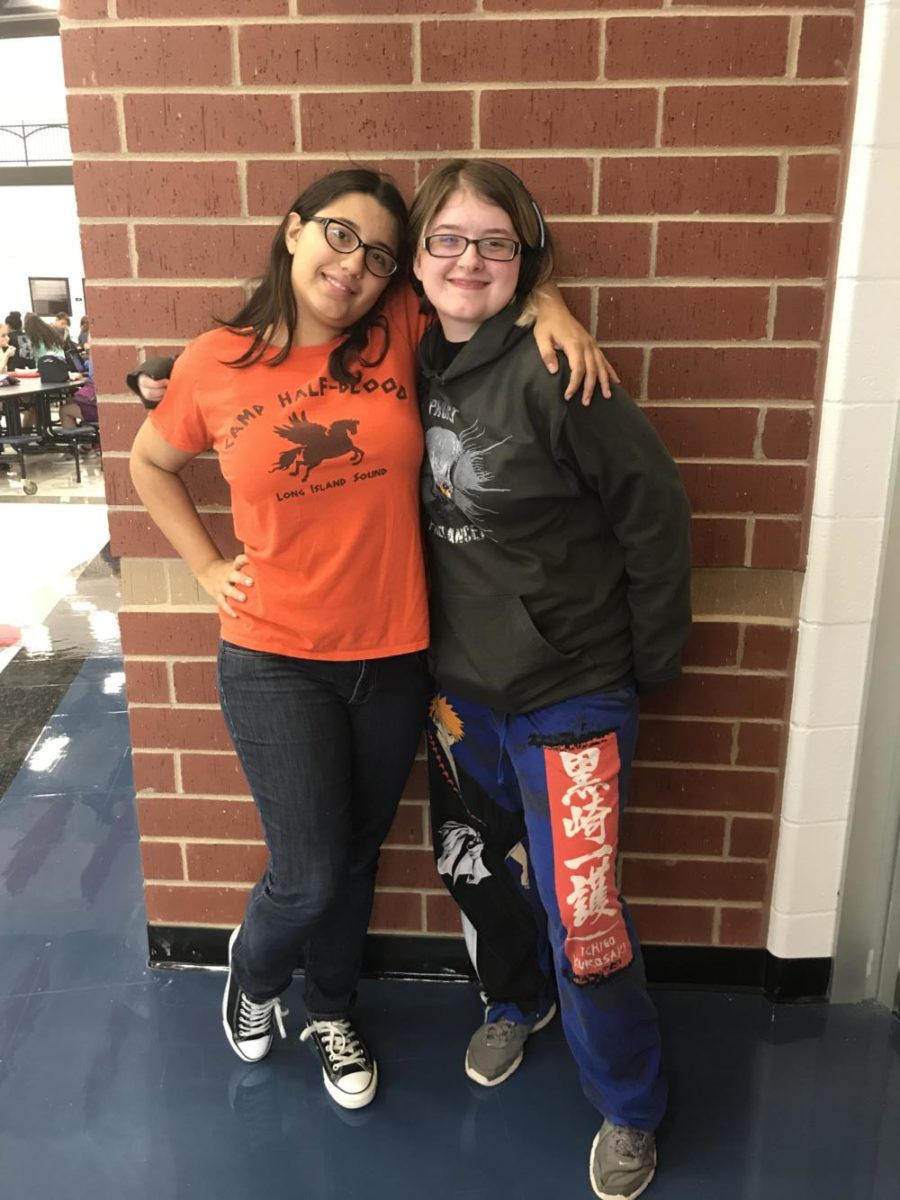 Ivanna Marin (left) and Sarah Eplett are two girls who are in many fandoms. Ivanna likes Percy Jackson, while Sarah like Bleach and Red vs. Blue.
