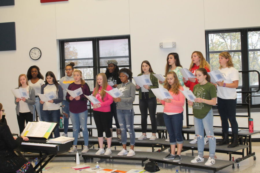 Treble Select choir practices for the Wentzville Invitational earlier in the school year. Treble Select received a 1 rating at Large State Ensemble.