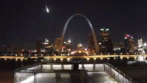 Earth cam captures the moment the meteor streaked across the sky in the St. Louis area. 