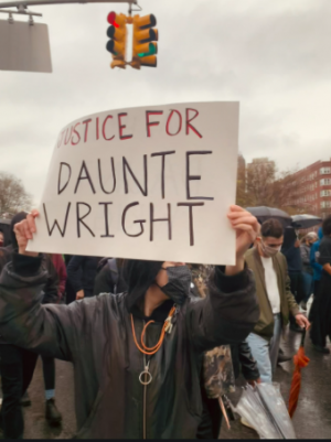 People protesting for justice in the death of Daunte Wright.