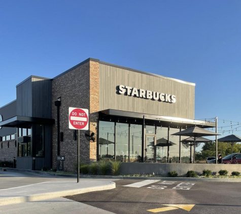 Starbucks opened a new location at 950 Bryan Road in O’Fallon. Shaped like a rectangle, it easily catches onlookers eyes.