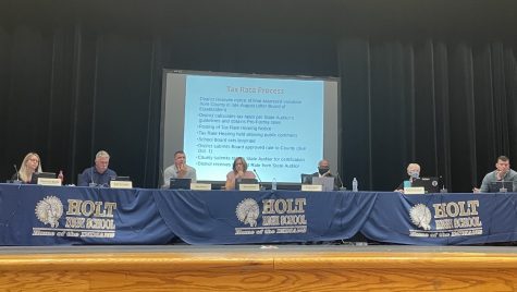 The WSD Board of Education meets for the first time since they installed a 30-day masking policy combatting the high positivity at Duello Elementary School.
