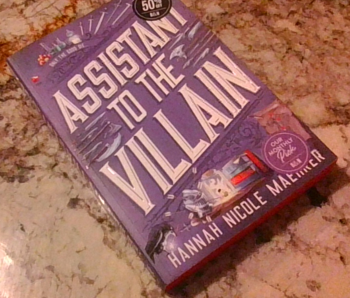 Assistant+to+the+Villain+by+Hannah+Nicole+Maehrer+didnt+meet+this+readers+expectations.+