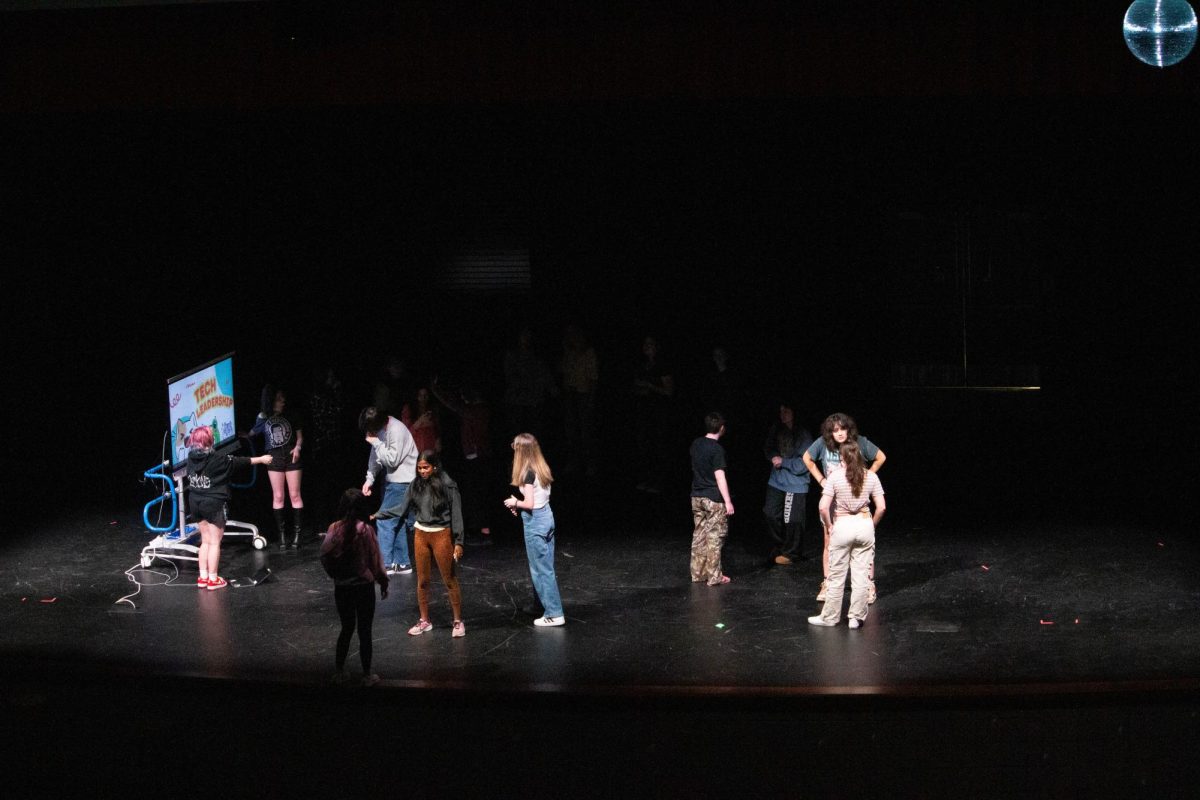 the crew of suit surender talking about the rules of the theater