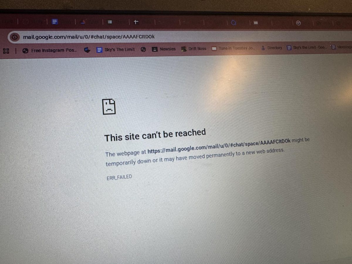 Students received this message whenever trying to get on Google Chat this morning, disabling them from chatting with fellow students and teachers.