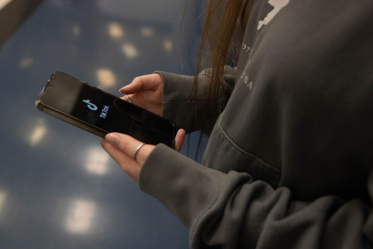 Emma Huff (9) opens the TikTok app. The year 2026 is now three months deep and almost everyone has noticed a decline in the trends of the previous year.