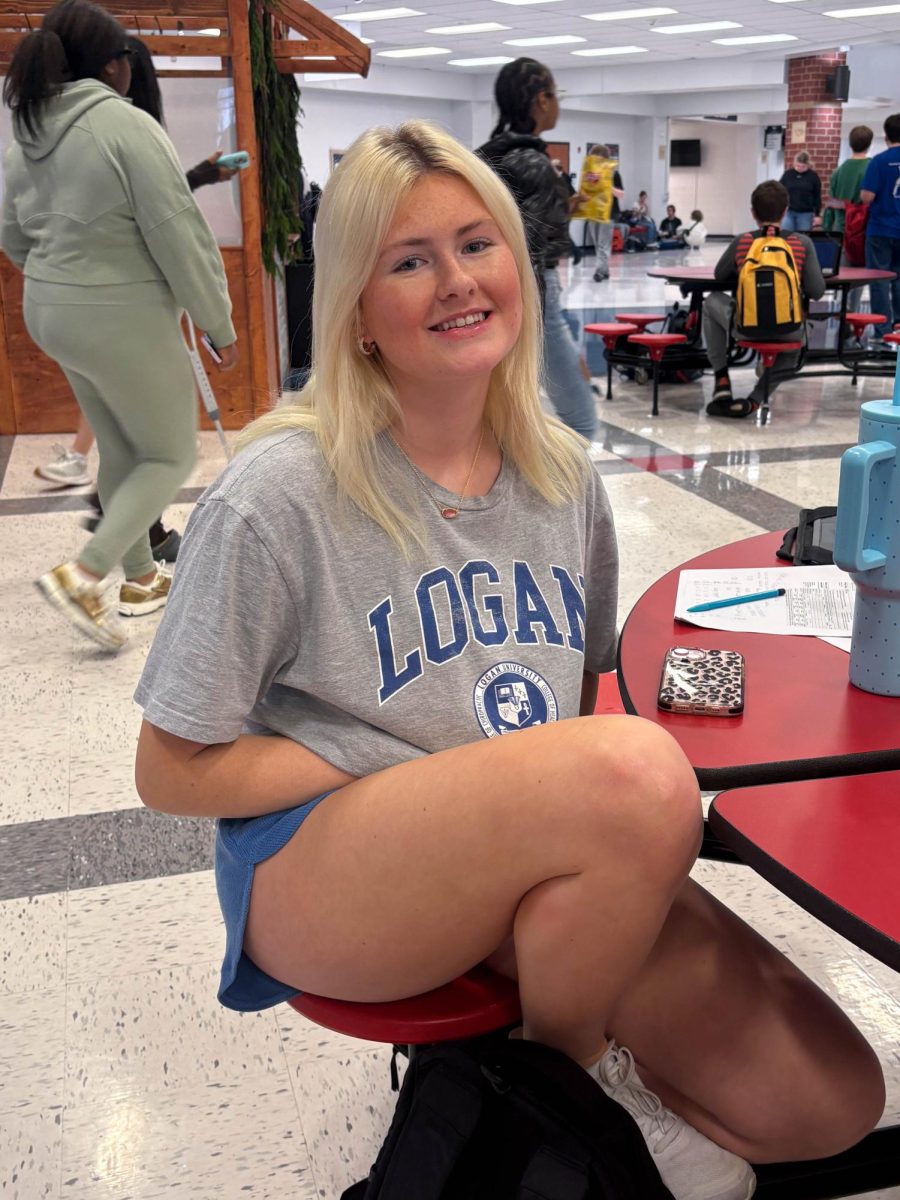 Eleanor Revelle (11) believes she looks like she would listen to her favorite artist- Tate McRae.